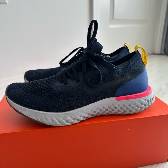 Nike Epic React Flyknit W8.5 - Picture 3 of 6